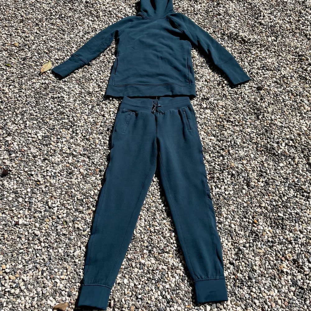 Lululemon Jogger Set